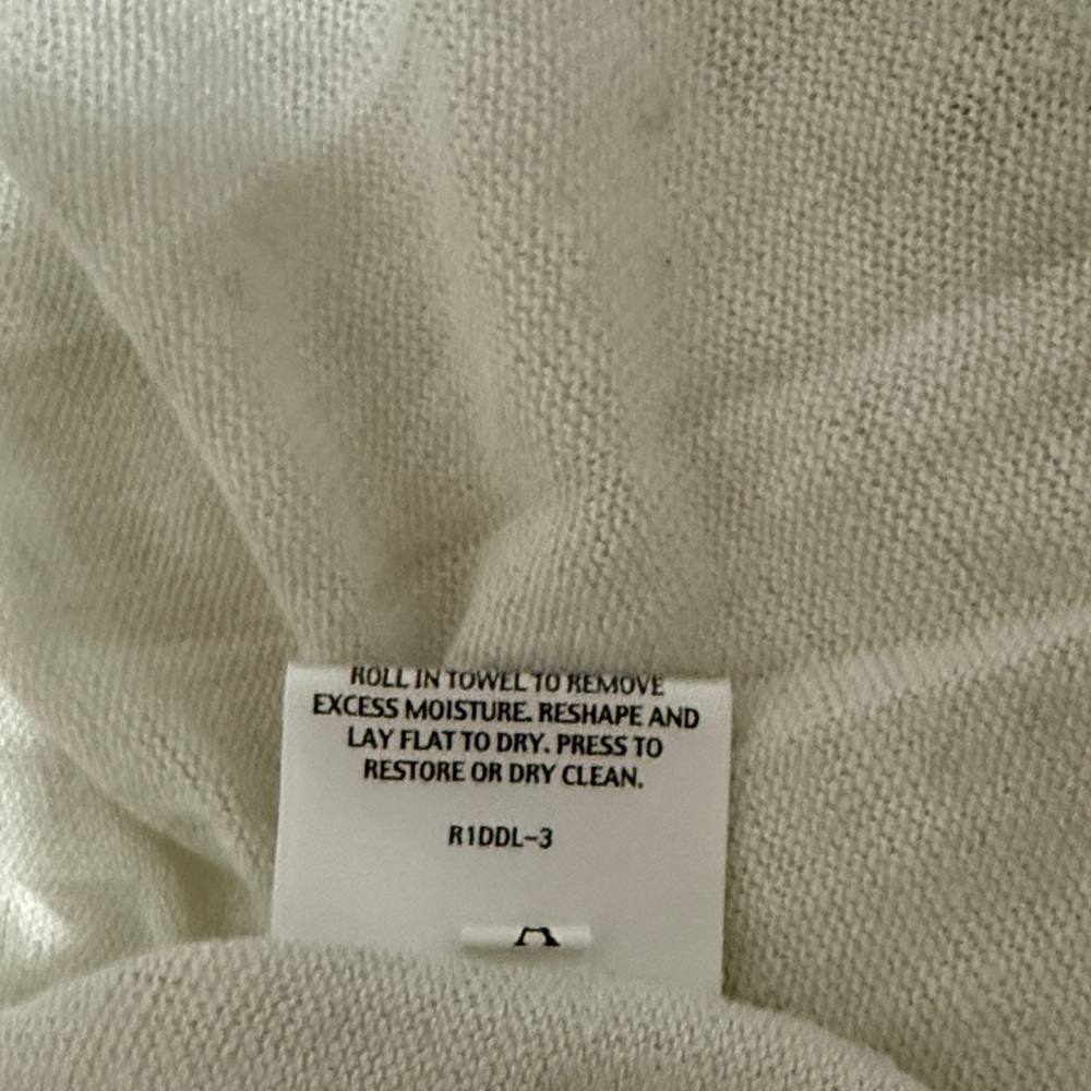 Eileen Fisher Tri-Blend Cream-Gray V-Neck Short Sleeve Top - Picture 13 of 15